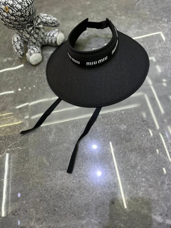 Miumiu cap