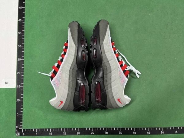Nike Air Max 95 top