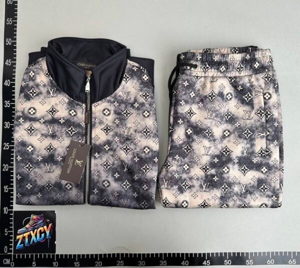 LV Suit