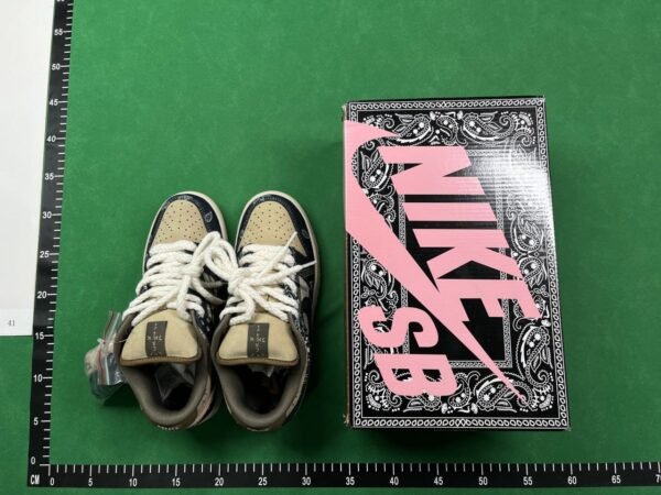 Nike SB Dunk Low