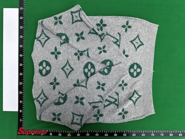 LV Sweate