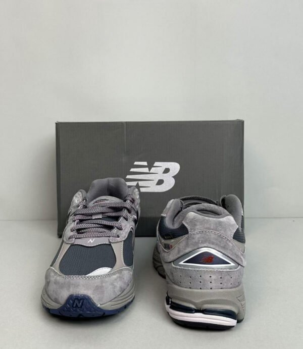 New Balance 2002R