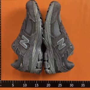 New Balance M2002R Sneakers [14 styles]