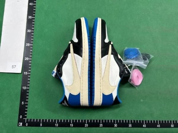 Nike Air Jordan 1 x Travis Scott Sneakers [33 styles]