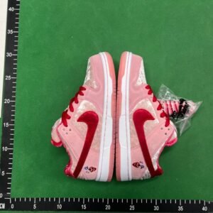 Nike Dunk Low Sneakers [29 styles]