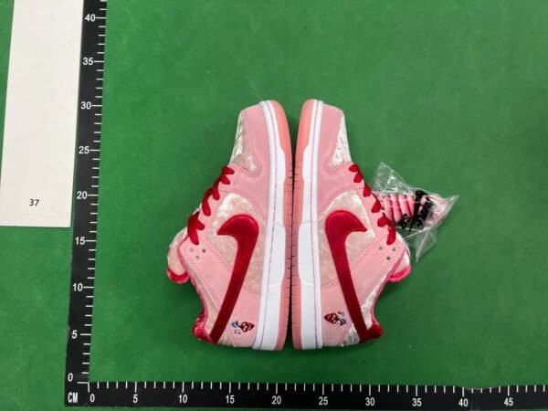 Nike Dunk Low Sneakers [29 styles]
