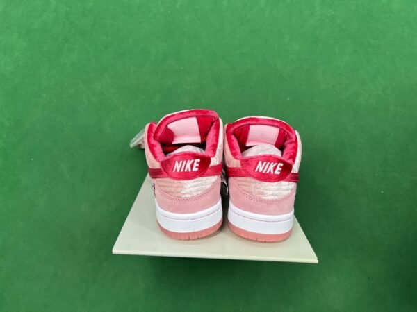 Nike Dunk Low Sneakers [29 styles]