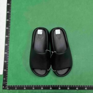 Adidas Yeezy Slide Slippers [15 styles]