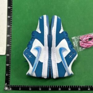 Nike Dunk Low SB Sneakers [40 styles]