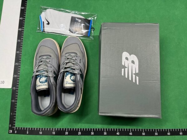 New Balance 550 Sneakers [13 styles]