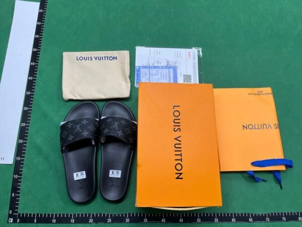 Louis Vuitton Slide Sandals [40 styles]