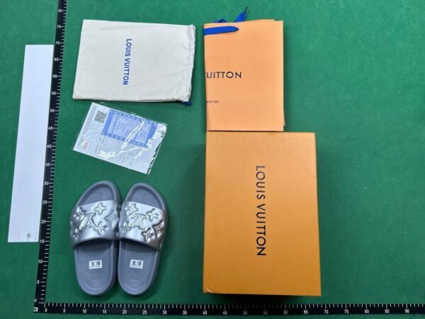 Louis Vuitton Slide Sandals [40 styles]