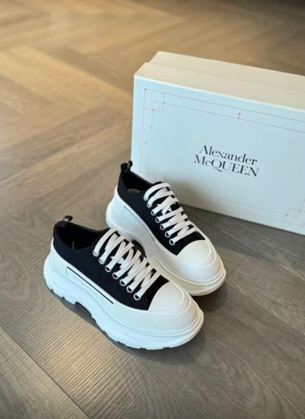 Alexander McQueen Oversized Sneakers [26 styles]
