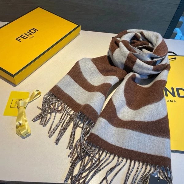 Chanel CC Logo Scarf [33 styles]