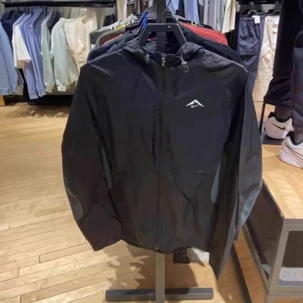 Nike Trail Jacket [40 styles]